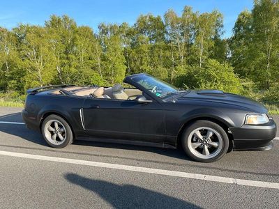 Schwarz Gebraucht 2004 Ford Mustang GT Cabrio | 7.999 €