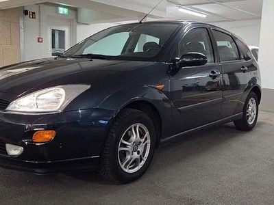 Blau Gebraucht 2001 Ford Focus Kleinwagen | 3.000 € (Etwas zu teuer)