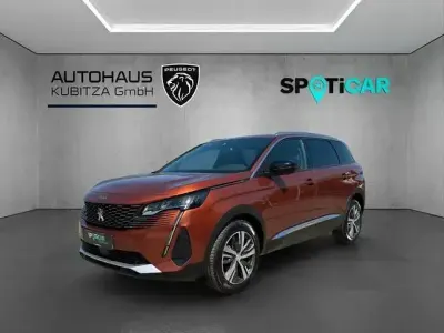 Gebraucht Peugeot 5008 Allure 131 PS (96 kW) 2023 Braun SUV