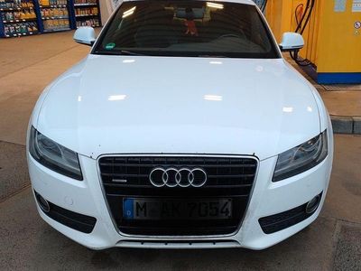 Weiß Gebraucht 2009 Audi A5 Design Coupé | 5.000 € (Guter Preis)