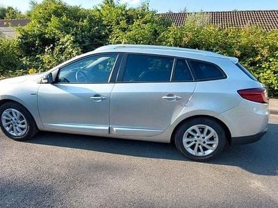 Silber Gebraucht 2015 Renault Mégane GrandTour LIMITED Kombi | 7.750 € (Fairer Preis)