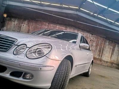 Mercedes E280