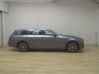 Begagnad Mercedes E300 Avantgarde 306 HK (225 kW) 2022 Grå Kombi