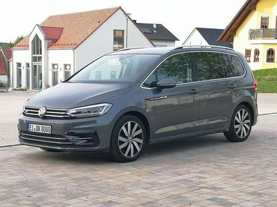 Grau Gebraucht 2016 VW Touran R-line Van / Kleinbus | 21.000 € (Fairer Preis)