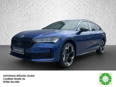 Neu Skoda Superb SportLine 150 PS (110 kW) 2026 Cobalt blau metallic Kombi