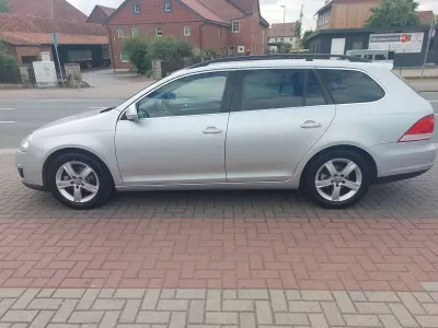Gebraucht VW Golf VI Comfortline 105 PS (77 kW) 2009 Reflexsilber metallic Kombi