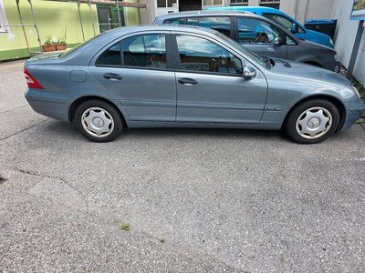 Mercedes C200