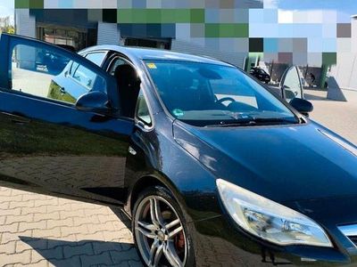 Gebraucht Opel Astra Edition 140 PS (102 kW) 2010 Schwarz Kombi