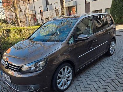 Gebraucht VW Touran Highline 170 PS (125 kW) 2011 Braun Van / Kleinbus