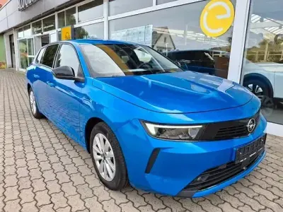 Gebraucht Opel Astra Edition 110 PS (80 kW) 2024 Blau Kleinwagen
