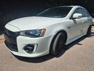 Gebraucht Mitsubishi Lancer Basis 117 PS (86 kW) 2017 Weiß Limousine