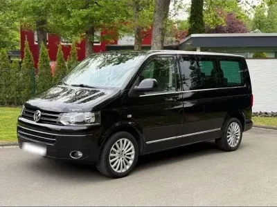 Gebraucht VW Multivan 179 PS (131 kW) 2011 Schwarz Van / Kleinbus