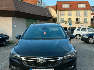 Gebraucht Opel Astra 136 PS (100 kW) 2018 Schwarz Kombi