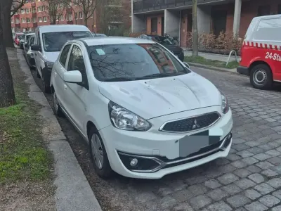 Gebraucht Mitsubishi Space Star Basis 71 PS (52 kW) 2018 Weiß Kleinwagen