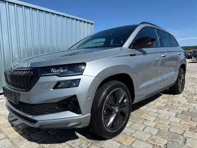 Neu Skoda Karoq SportLine 150 PS (110 kW) 2026 Smokey diamond metallic SUV