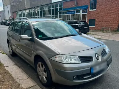 Gebraucht Renault Mégane GrandTour 110 PS (80 kW) 2007 Gold Kombi