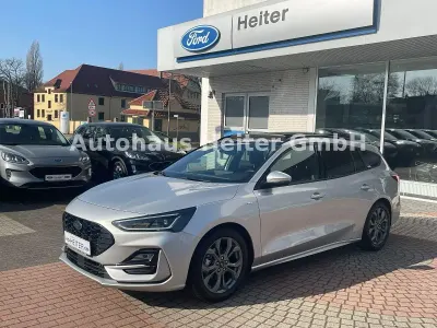 Gebraucht Ford Focus ST-Line X 155 PS (114 kW) 2024 Silber Kombi