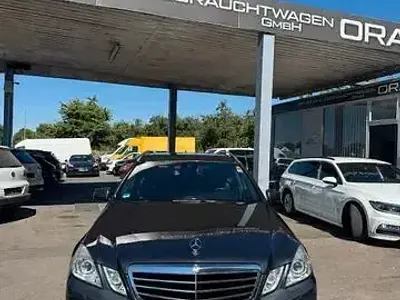 Gebraucht Mercedes E350 231 PS (169 kW) 2010 Grau Kombi