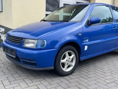 Brugt VW Polo Basis 60 HK (44 kW) 1997 Blå Sedan