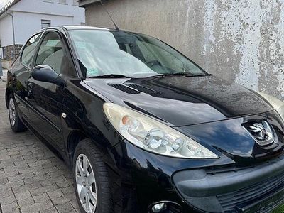 Gebraucht Peugeot 206+ 75 PS (55 kW) 2010 Schwarz Kleinwagen