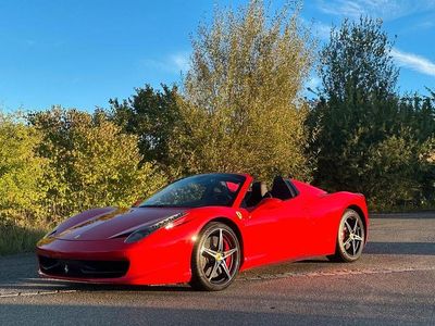 Rot Gebraucht 2012 Ferrari 458 Cabrio | 254.900 €