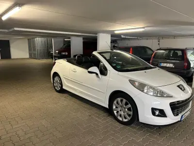 Gebraucht Peugeot 207 CC 120 PS (88 kW) 2013 Weiß Cabrio