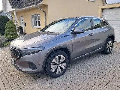 Gebraucht Mercedes EQA250 Progressive 139 kW (190 PS) 2021 Grau SUV