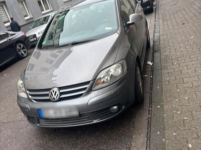 Grau Gebraucht 2007 VW Golf Plus Van / Kleinbus | 2.550 € (Fairer Preis)