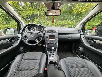 Mercedes B180