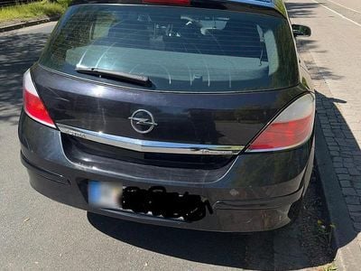 Usata Opel Astra 105 CV (77 kW) 2004 Nero Utilitaria