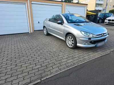 Gebraucht Peugeot 206 CC Platinum 136 PS (100 kW) 2004 Silber Cabrio