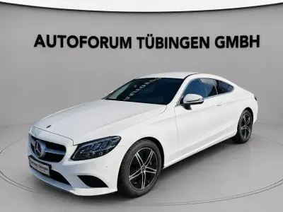 Gebraucht Mercedes C220 194 PS (142 kW) 2022 Weiß Coupé