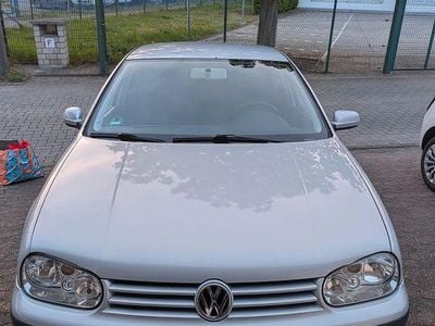 Second-hand VW Golf III 101 CP (74 kW) 1999 Argintiu Berlinǎ