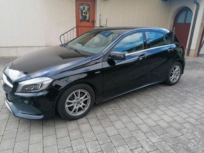 Gebraucht Mercedes A200 AMG 156 PS (114 kW) 2018 Schwarz Limousine