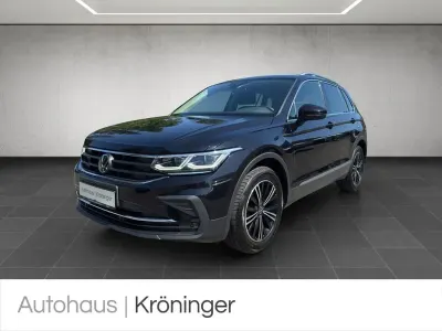 Gebraucht VW Tiguan Move 150 PS (110 kW) 2023 Schwarz SUV