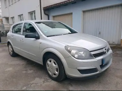 Gebraucht Opel Astra 105 PS (77 kW) 2005 Silber Kleinwagen
