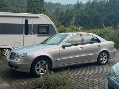 Mercedes E200