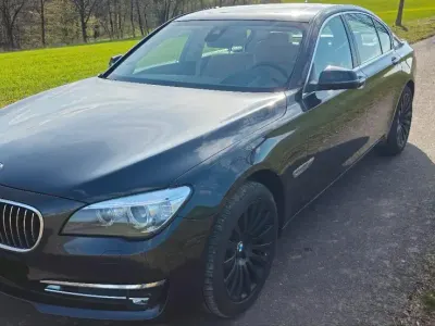 Gebraucht BMW 730 258 PS (189 kW) 2013 Grau Limousine
