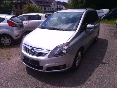 Gebraucht Opel Zafira 140 PS (102 kW) 2007 Silber Van / Kleinbus