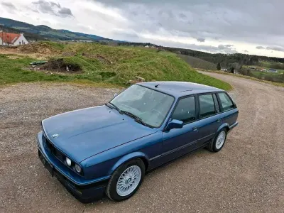 Używany BMW 325 120 KM (88 kW) 1990 Niebieski Kombi