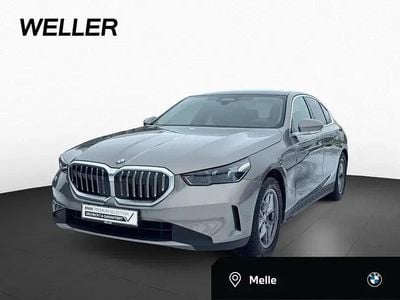 Gebraucht BMW 520 Comfort Edition 190 PS (139 kW) 2024 Oxidgrau (grau) Limousine