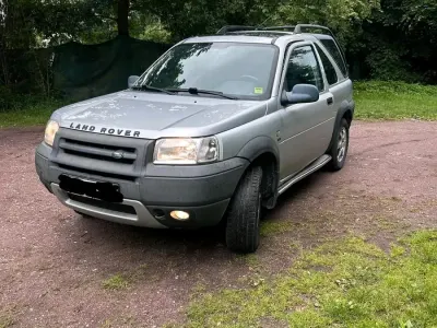 Gebraucht Land Rover Freelander 140 PS (102 kW) 2004 Silber SUV