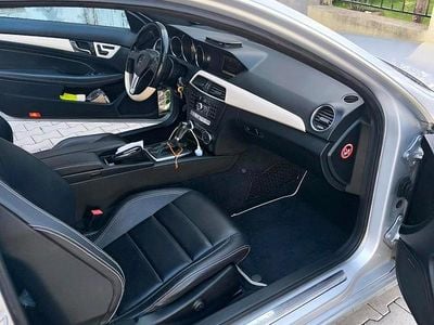 Second-hand Mercedes 220 170 CP (125 kW) 2012 Argintiu Coupe