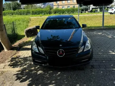 Gebraucht Mercedes E350 265 PS (194 kW) 2012 Schwarz Coupé