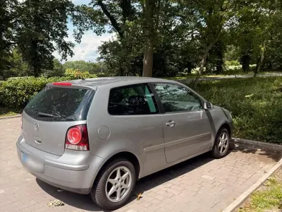 Gebraucht VW Polo Edition 69 PS (50 kW) 2009 Silber Kleinwagen