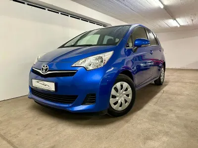 Gebraucht Toyota Verso-S Life 99 PS (72 kW) 2014 Blau Van / Kleinbus