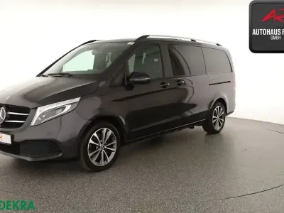 Gebraucht Mercedes V300 237 PS (174 kW) 2021 Graphitgrau Van / Kleinbus