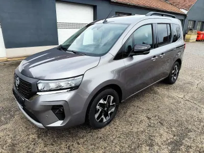 Neu Nissan Townstar 360º 131 PS (96 kW) 2026 Gris cassiopee Van / Kleinbus
