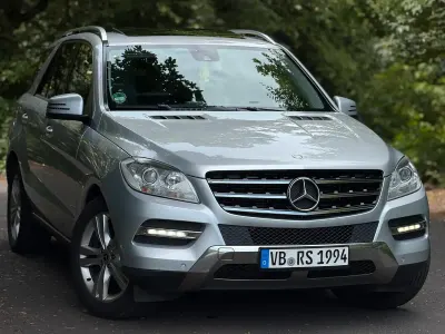 Gebraucht Mercedes ML350 258 PS (189 kW) 2012 Grau SUV