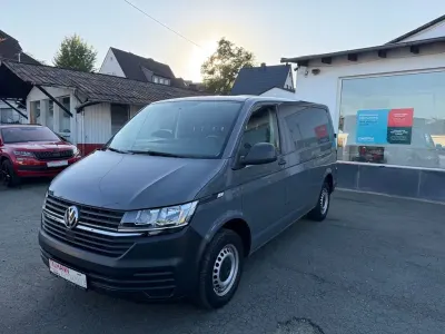 Gebraucht VW T6.1 150 PS (110 kW) 2020 Pure grey Van